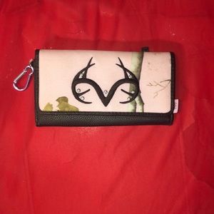 Mossy Oak Women’s Wallet BRAND NEW